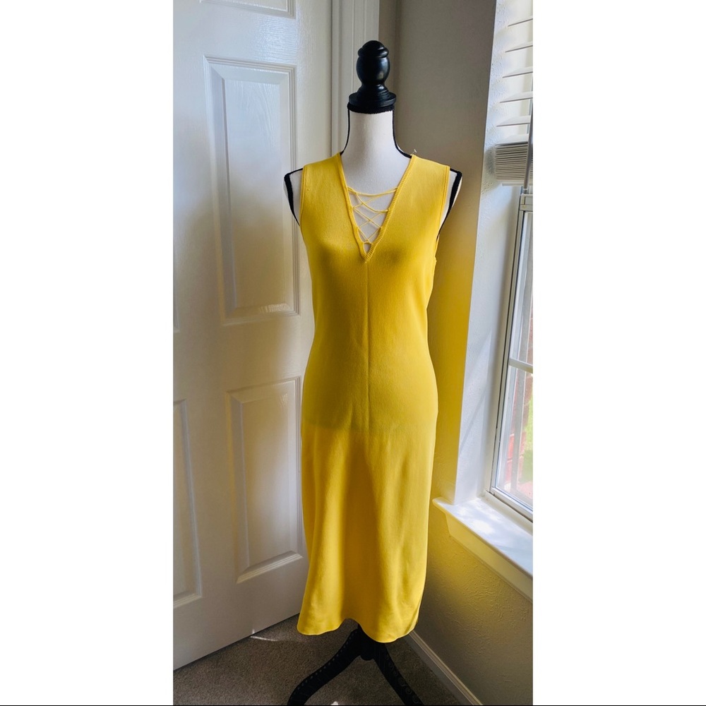 NWT NY & CO 7th Avenue ‎  Yellow Fitted  V-Neck Dress